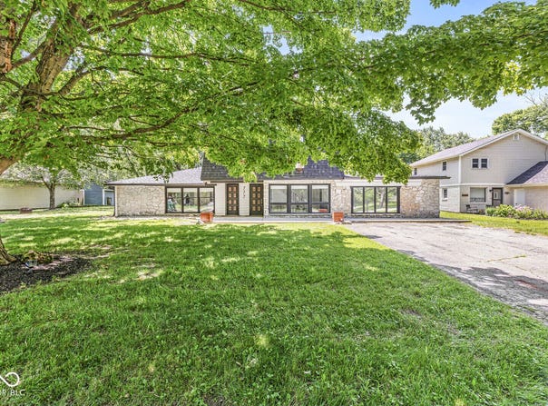 777 Sycamore Street, Westfield, IN 46074