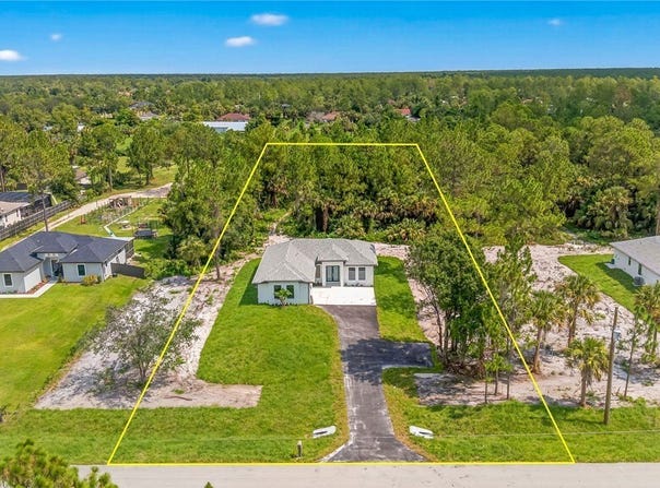 2717 10TH Avenue SE, Naples, FL 34117
