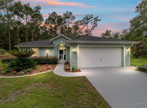 19028 SW 101st Place, Dunnellon, FL 34432