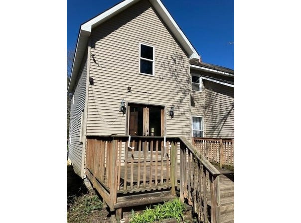 37 S Jackson Street, Lapeer, MI 48446