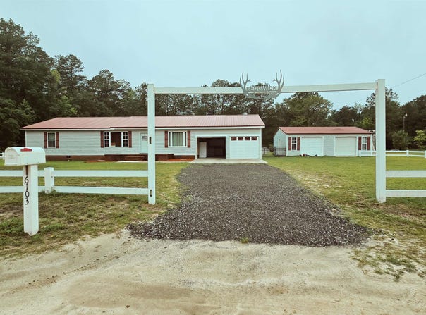 6103 Squire Rd., Latta, SC 29565
