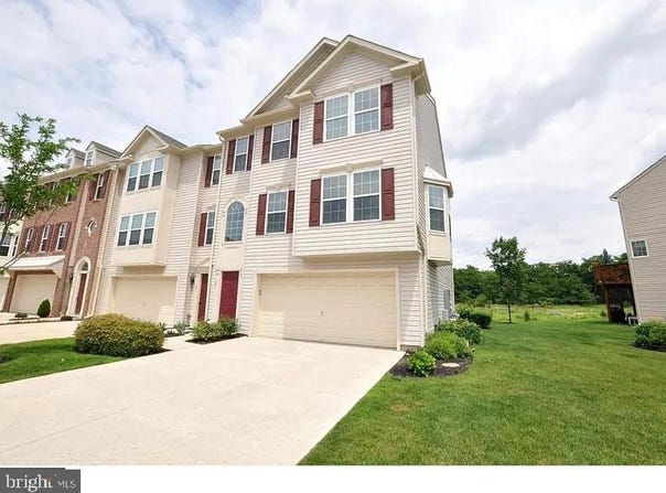 121 HELEN DRIVE, CINNAMINSON, NJ 08077