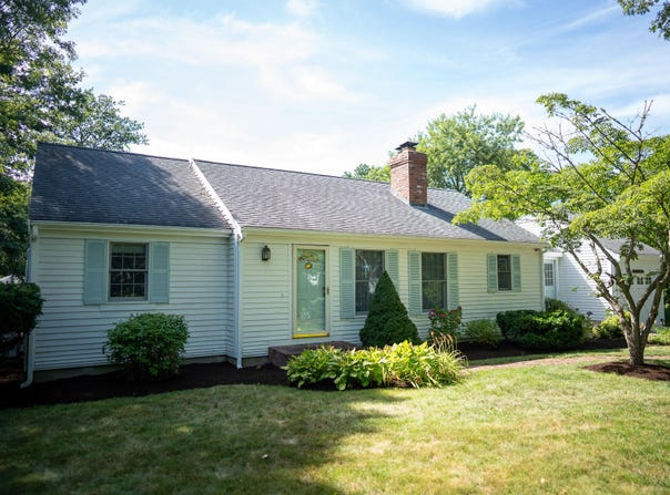 1 Johnson Lane, Dennis, MA 02638