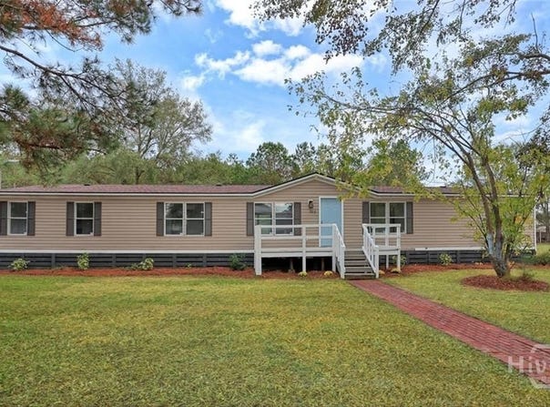 302 Mockingbird Drive, Springfield, GA 31329