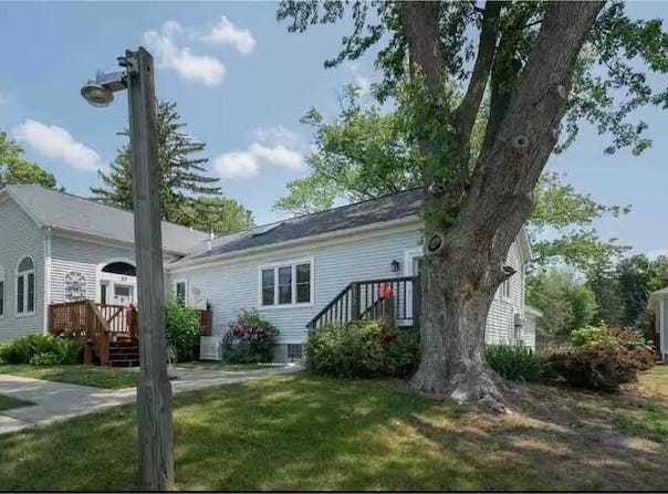 7372 North Shore Drive, South Haven, MI 49090