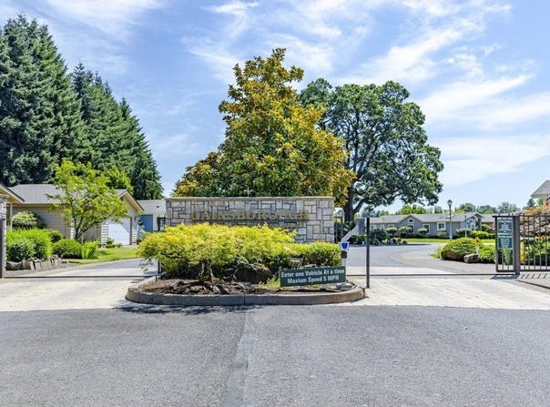 2429 NORTHAMPTON, Eugene, OR 97404