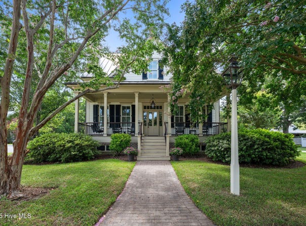 600 Broad Street, Oriental, NC 28571
