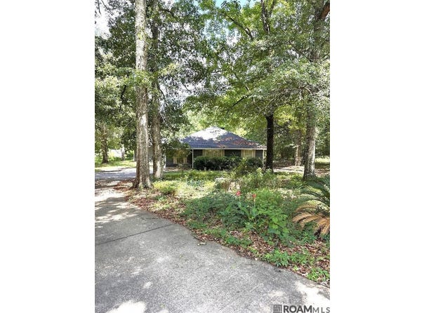 8081 Raleigh Dr, Ethel, LA 70730