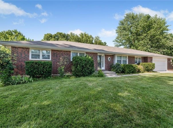 38 Hillcrest Drive, Platte City, MO 64079
