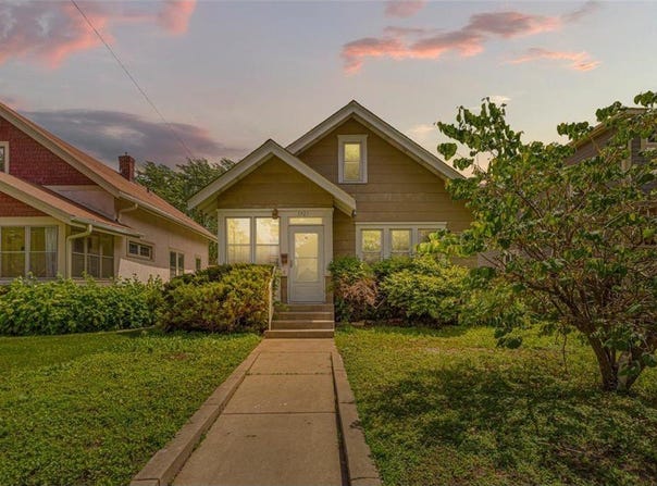 3921 45th Avenue S, Minneapolis, MN 55406