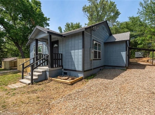 320 Maple Shade RD, Alma, AR 72921