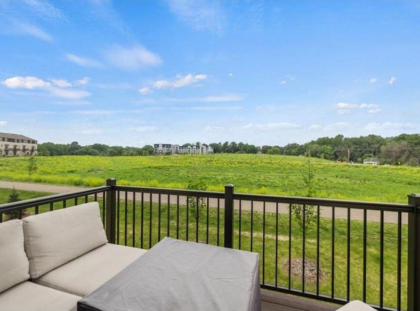 1517 Timberwood Lane, West Saint Paul, MN 55118