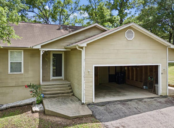 205 NW 17th Street, Atkins, AR 72823