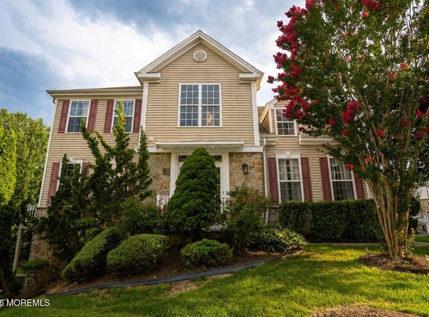 16 Biesiada Court, Sayreville, NJ 08859