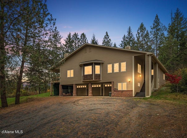 7611 W Clemetson Rd, Coeur d'Alene, ID 83814