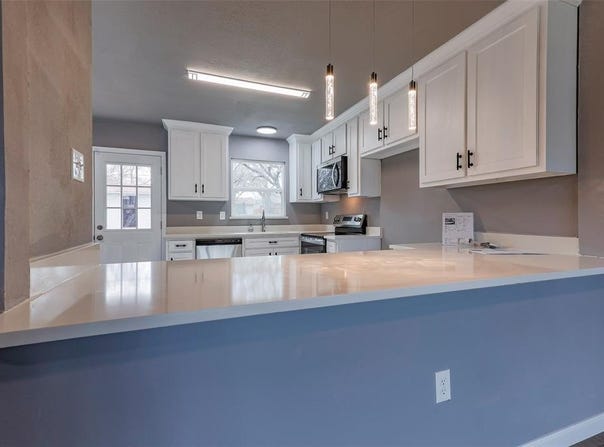 335 Highland Drive, Arlington, TX 76010