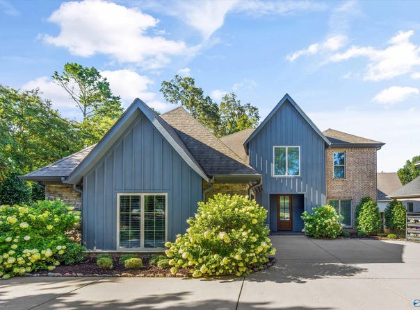 100 Bishop Bend Drive, Huntsville, AL 35806