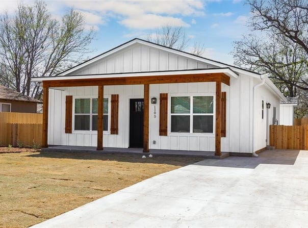 1105 1st Street, Brownwood, TX 76801