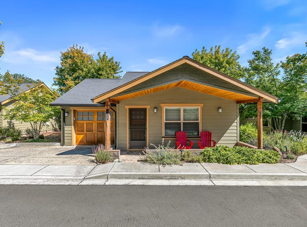 458 Beach Street, Ashland, OR 97520