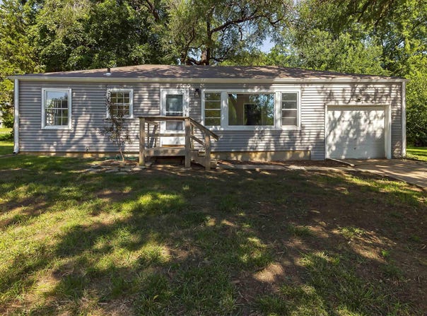 3000 SE Colorado AVE, Topeka, KS 66605