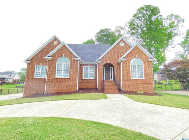 6927 WOODVALE LANE, TRUSSVILLE, AL 35173