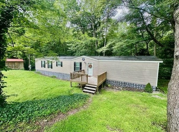 12 Mill Creek Road, MT. HOPE, WV 25880