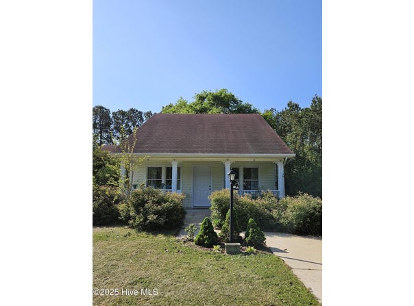 105 Wildflower Lane, Aydlett, NC 27916