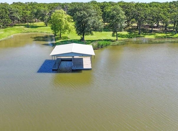 9501 Oakwood Road, Quinlan, TX 75474