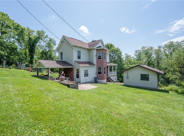 116 Burrell Hill Rd, Penn Twp, PA 15675