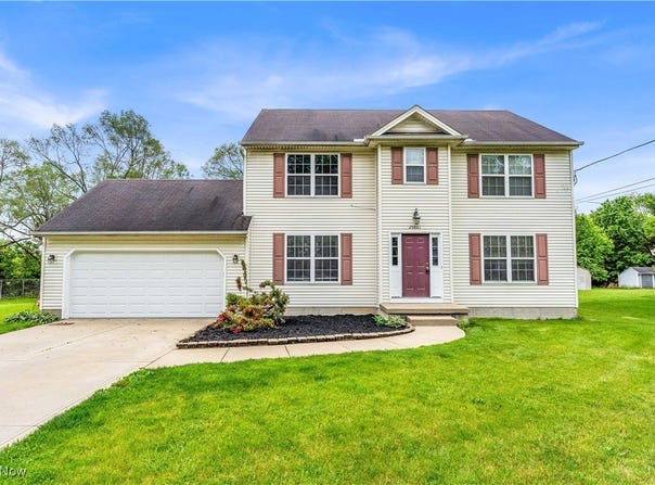 25861 Kennedy Ridge Road, North Olmsted, OH 44070