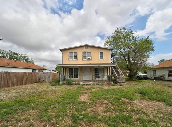 1106 E Huisache Avenue, Kingsville, TX 78363