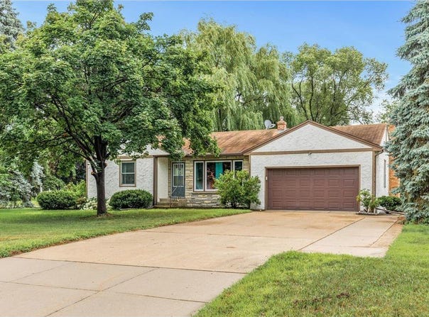 1390 Onondaga Street NE, Fridley, MN 55432