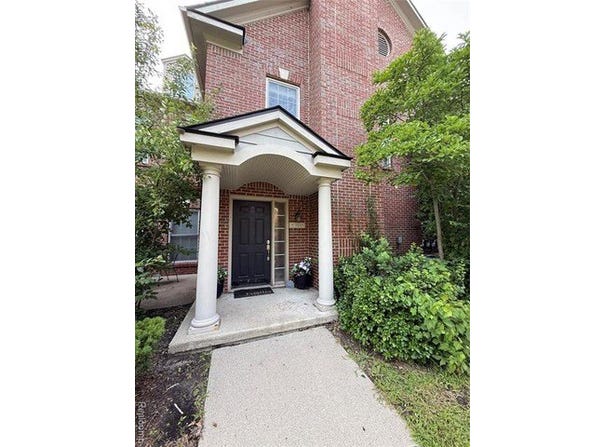 5705 Hampshire Lane, Ypsilanti, MI 48197