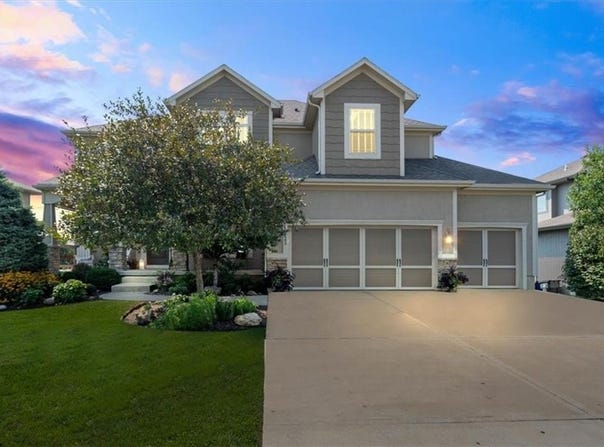 16643 W 165th Street, Olathe, KS 66062