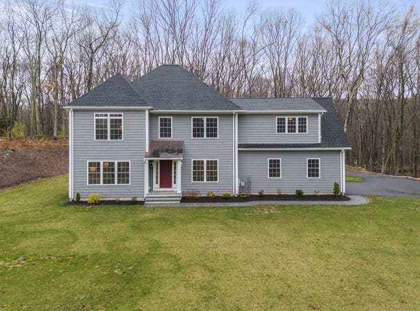 7 Ridge Valley Road, Newtown, CT 06482