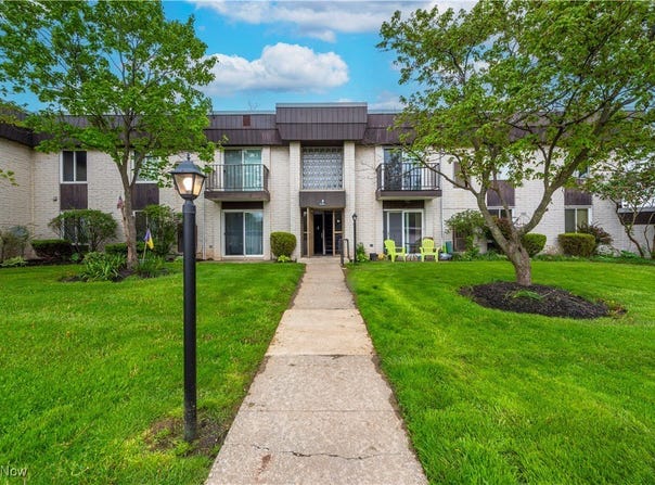8381 N Akins Road unit: H-7, North Royalton, OH 44133