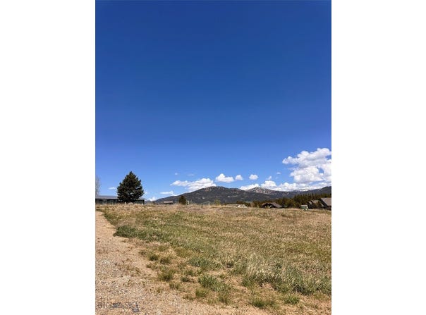 76 Buffalo, West Yellowstone, MT 59758