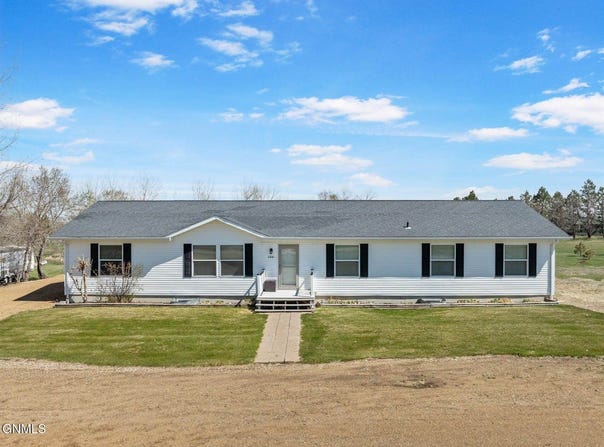 6881 2nd Avenue Circle East, Williston, ND 58801
