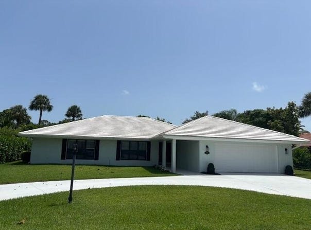2831 SE Fairway W, Stuart, FL 34997