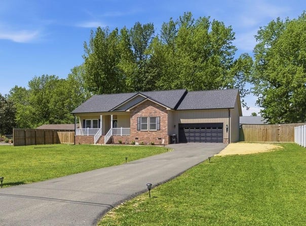 208 Avalon, PARIS, TN 38242