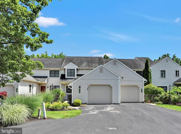 9 SHYBROOK COURT, ELIZABETHTOWN, PA 17022
