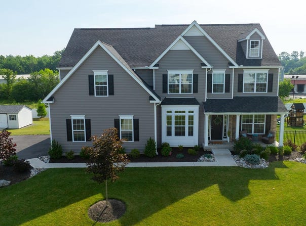 415 CHIEF TATAMY STREET, EASTON, PA 18045