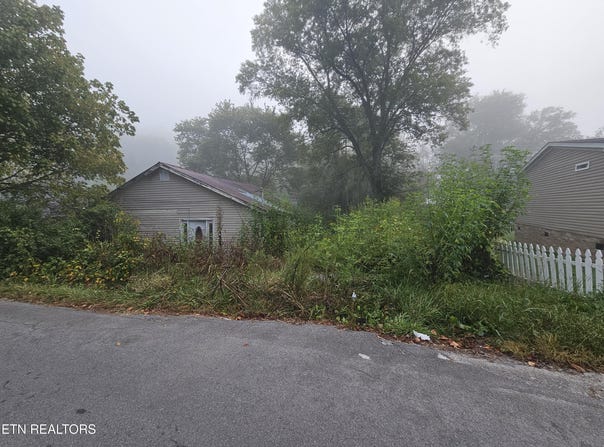 118 Polly Hollow Right Fork Rd, Middlesboro, KY 40965