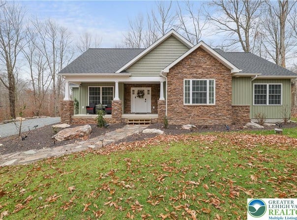 119 Tenicum Trail, Coolbaugh Twp, PA 18347