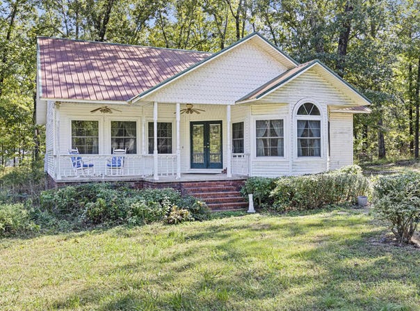 10237 Carter Cove Road, Plainview, AR 72857