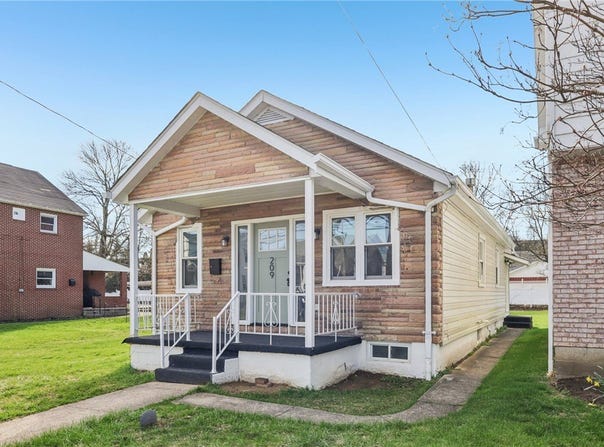 209 Acme Ave, Harmar, PA 15024