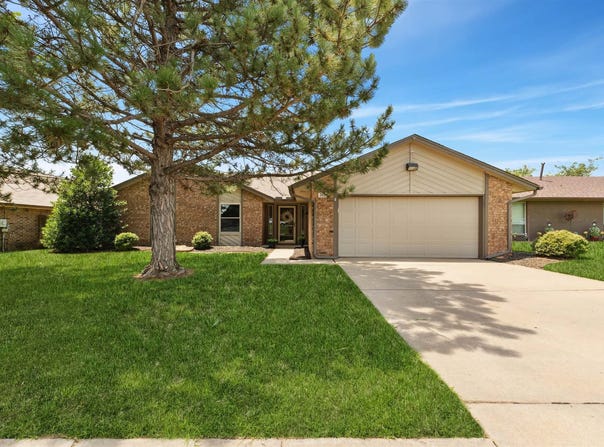 713 Rolling Hills Terrace, Edmond, OK 73012