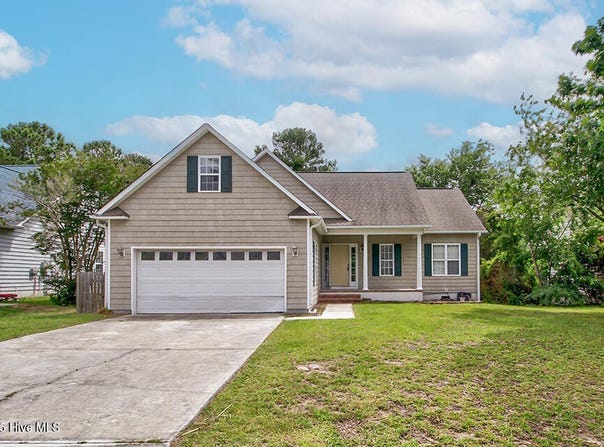 113 Southern Magnolia Court, Hampstead, NC 28443