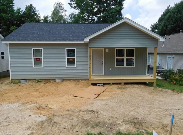 132 Crestwood Circle, High Point, NC 27260