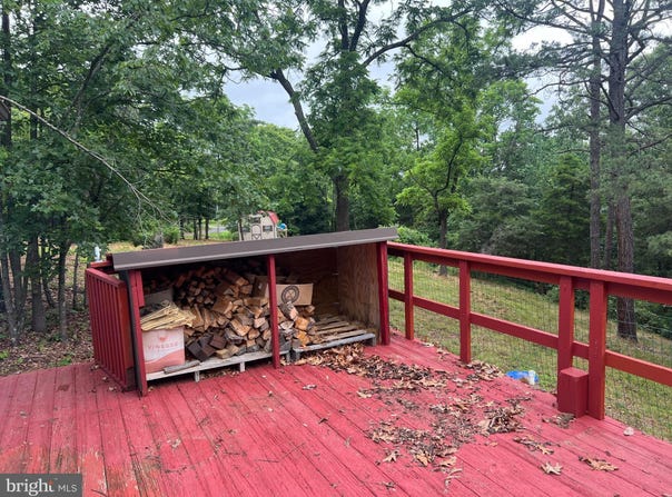 1250 FELLER, LEVELS, WV 25431